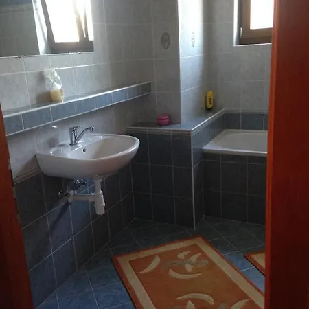Homestay Adele Rooms Nova Lesna *