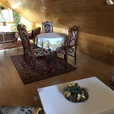 Adele Rooms Nova Lesna Homestay